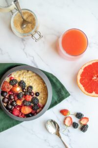 breakfast, oatmeal, fruits, oats, porridge, fruit, food, healthy, nutrition, delicious, eat, fresh, vitamins, juice, drink, grapefruit, berries, strawberries, blackberries, porridge, porridge, porridge, porridge, porridge